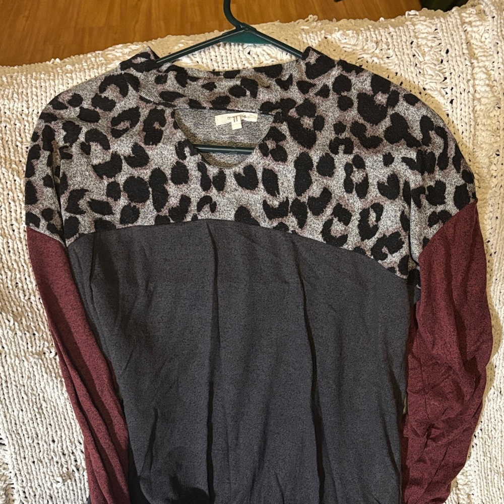 Maurices Gray and Burgundy Leopard Print Men's Sweater